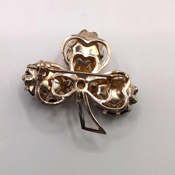 2 Gold Tone Brooches - Pair of Vintage Garnet Glass Faux Pearl Pins 1.25" X 1" - Picture 7 of 9